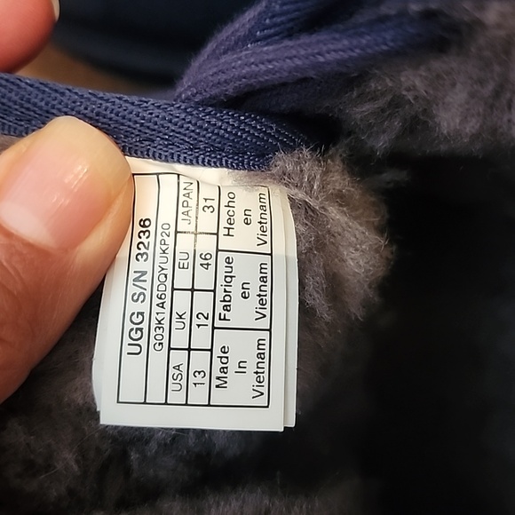 UGG Neumel Men's Boots - Picture 5 of 16